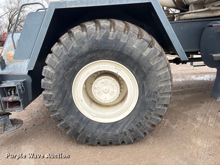 image for item FG2817 1999 Terex RT450 crane