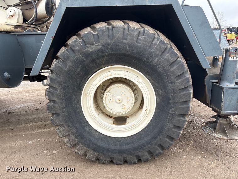 image for item FG2817 1999 Terex RT450 crane