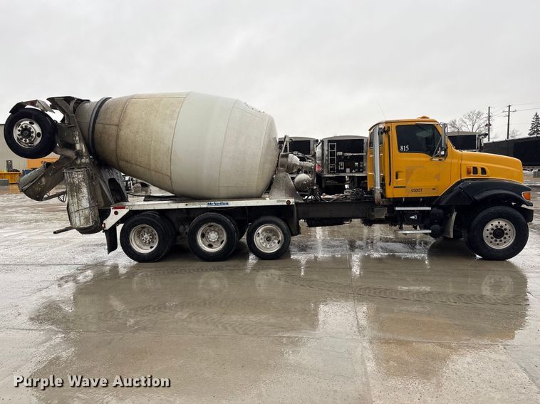 image for item FG2824 1999 Sterling L9511 ready mix truck