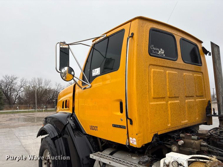 image for item FG2824 1999 Sterling L9511 ready mix truck