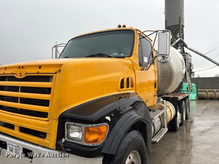 image for item FG2824 1999 Sterling L9511 ready mix truck