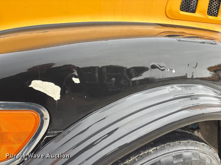 image for item FG2824 1999 Sterling L9511 ready mix truck