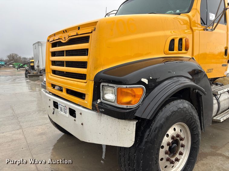 image for item FG2824 1999 Sterling L9511 ready mix truck