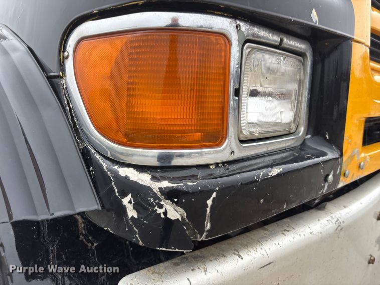 image for item FG2824 1999 Sterling L9511 ready mix truck