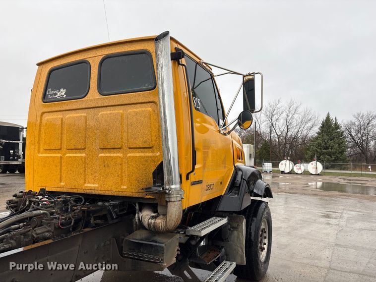 image for item FG2824 1999 Sterling L9511 ready mix truck