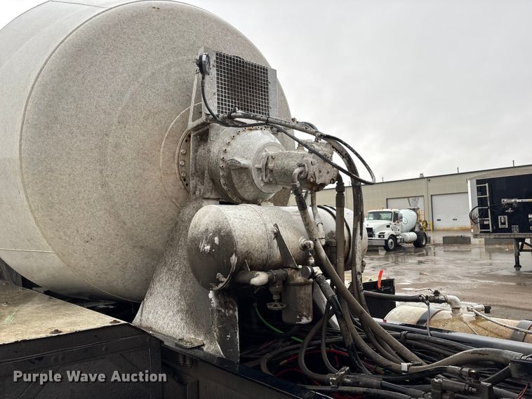 image for item FG2824 1999 Sterling L9511 ready mix truck