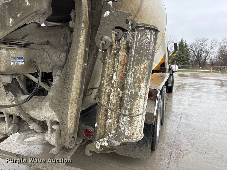 image for item FG2824 1999 Sterling L9511 ready mix truck