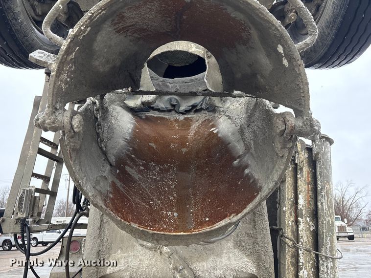 image for item FG2824 1999 Sterling L9511 ready mix truck