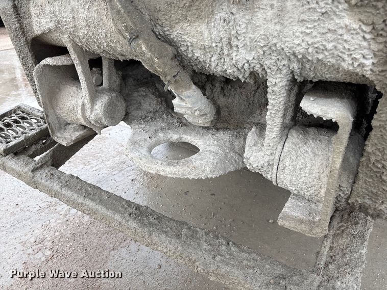 image for item FG2824 1999 Sterling L9511 ready mix truck