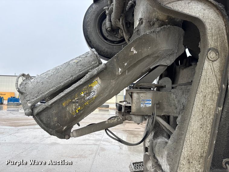 image for item FG2824 1999 Sterling L9511 ready mix truck