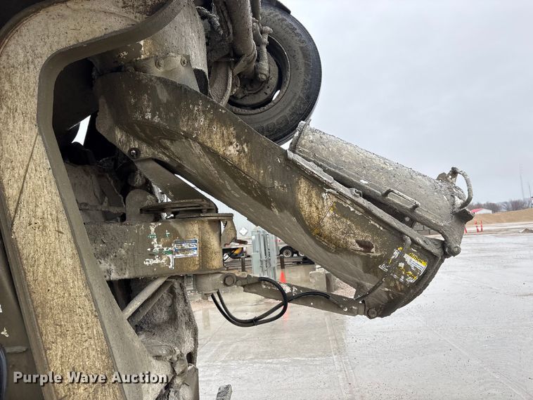 image for item FG2824 1999 Sterling L9511 ready mix truck