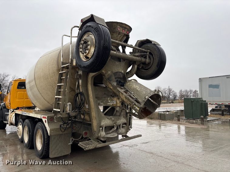 image for item FG2824 1999 Sterling L9511 ready mix truck