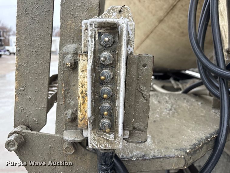 image for item FG2824 1999 Sterling L9511 ready mix truck