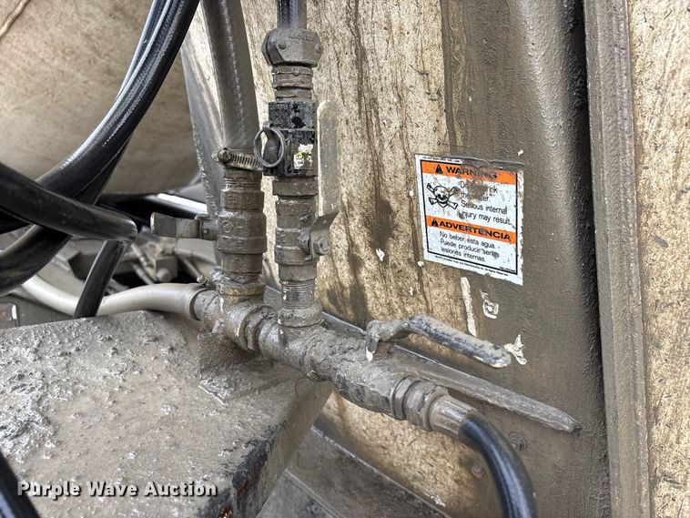 image for item FG2824 1999 Sterling L9511 ready mix truck