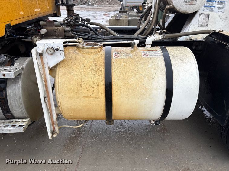 image for item FG2824 1999 Sterling L9511 ready mix truck