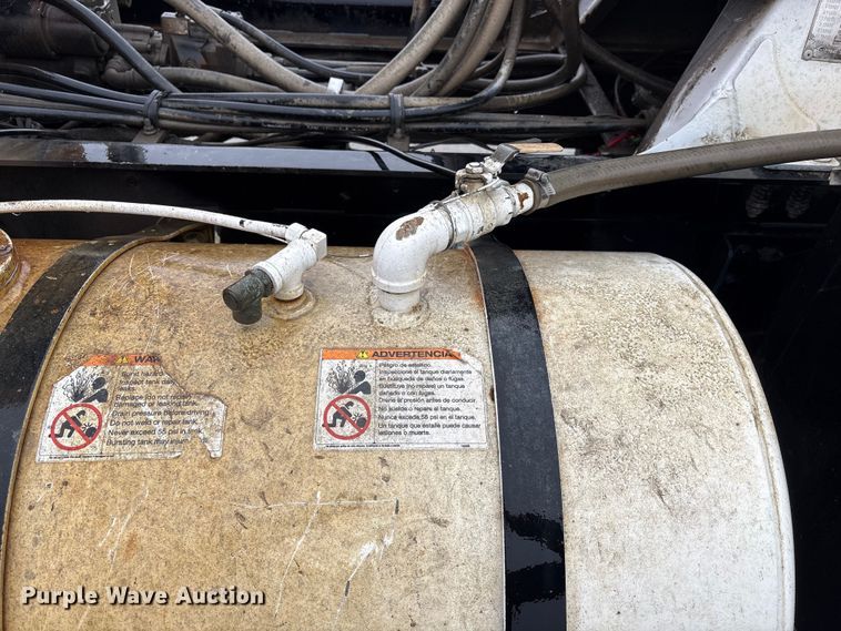 image for item FG2824 1999 Sterling L9511 ready mix truck