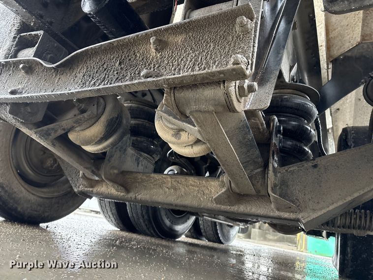 image for item FG2824 1999 Sterling L9511 ready mix truck