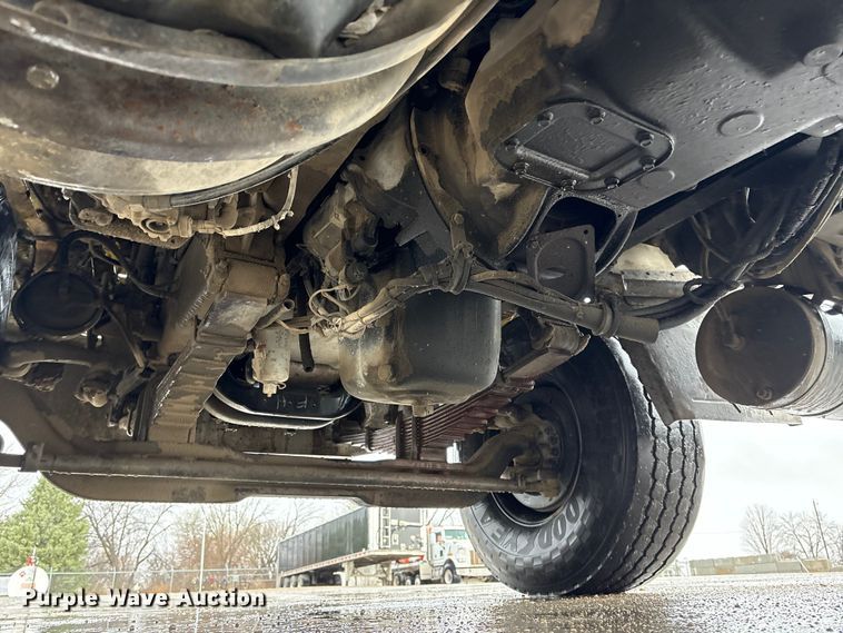 image for item FG2824 1999 Sterling L9511 ready mix truck