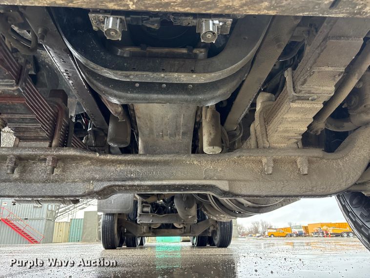 image for item FG2824 1999 Sterling L9511 ready mix truck