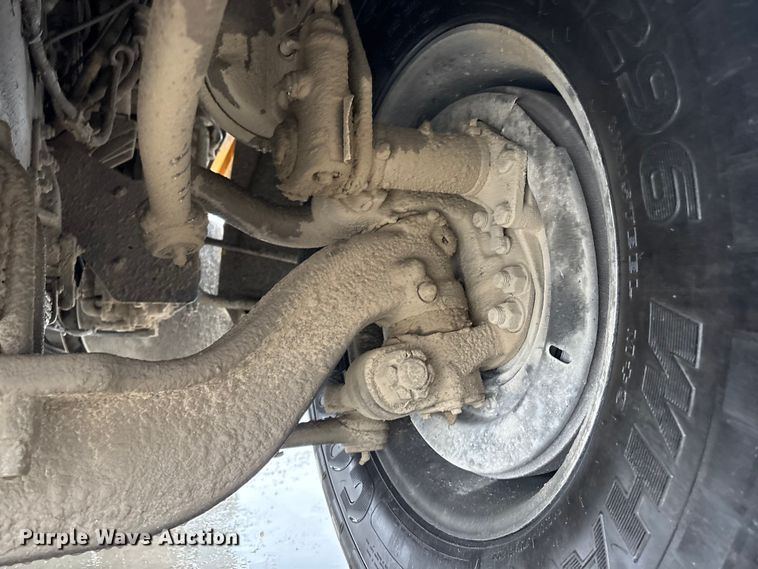 image for item FG2824 1999 Sterling L9511 ready mix truck