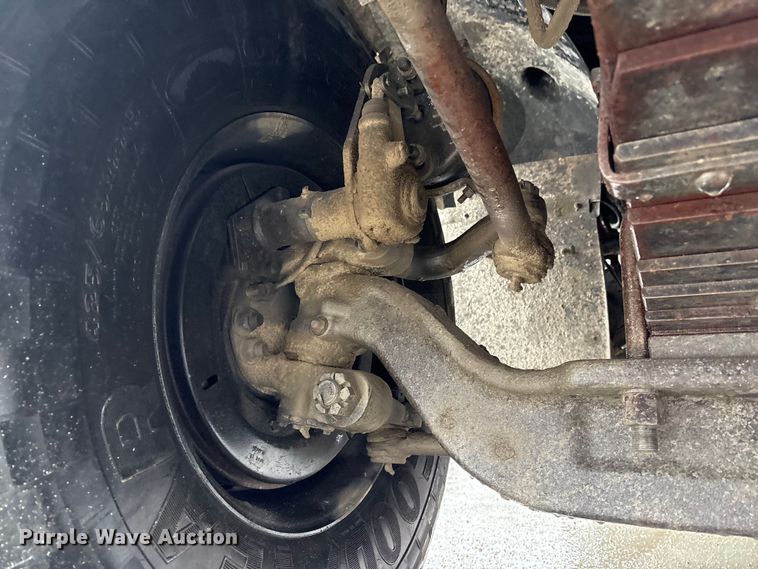 image for item FG2824 1999 Sterling L9511 ready mix truck