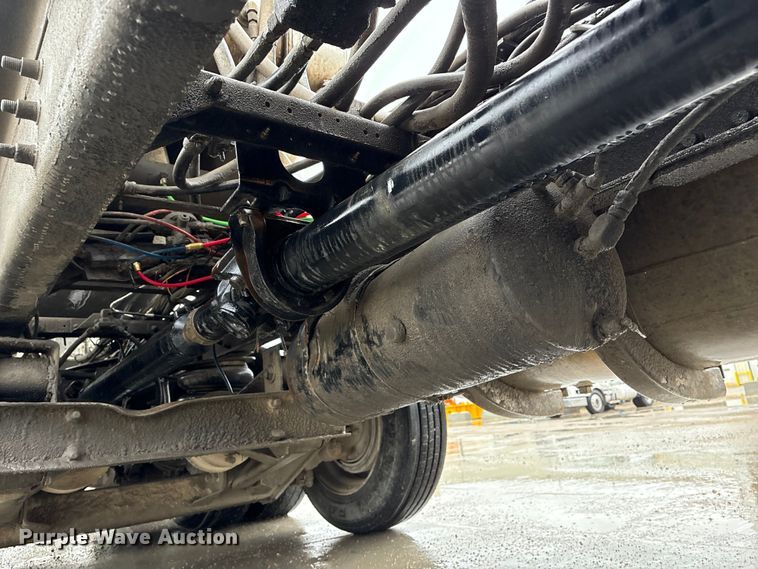 image for item FG2824 1999 Sterling L9511 ready mix truck