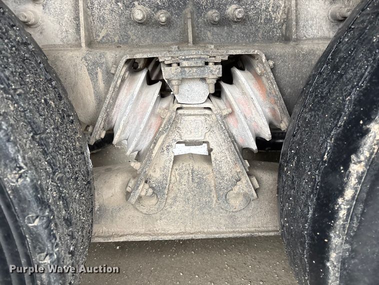 image for item FG2824 1999 Sterling L9511 ready mix truck