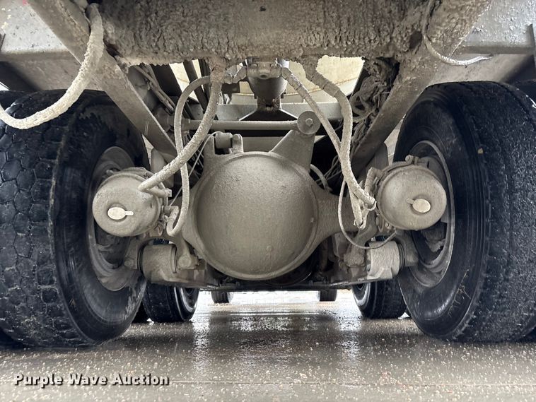 image for item FG2824 1999 Sterling L9511 ready mix truck