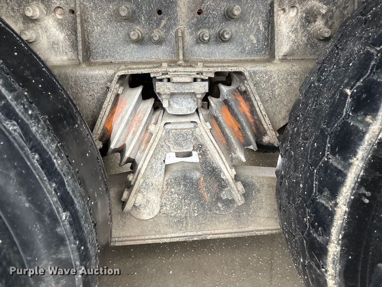 image for item FG2824 1999 Sterling L9511 ready mix truck