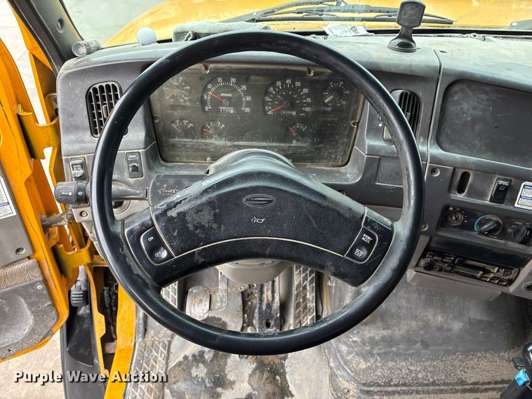 image for item FG2824 1999 Sterling L9511 ready mix truck