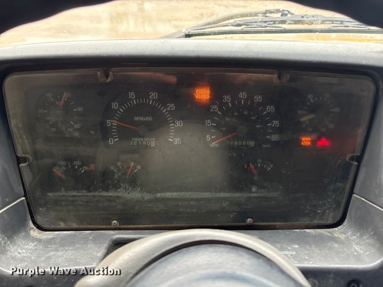 image for item FG2824 1999 Sterling L9511 ready mix truck