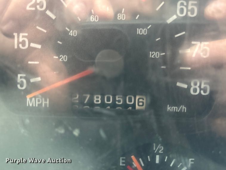 image for item FG2824 1999 Sterling L9511 ready mix truck