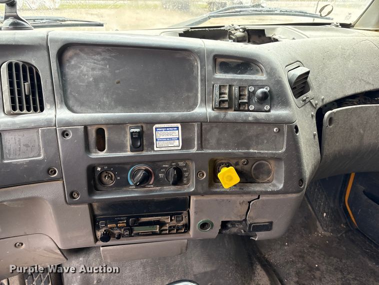 image for item FG2824 1999 Sterling L9511 ready mix truck