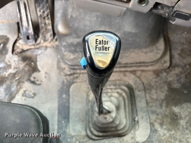 image for item FG2824 1999 Sterling L9511 ready mix truck