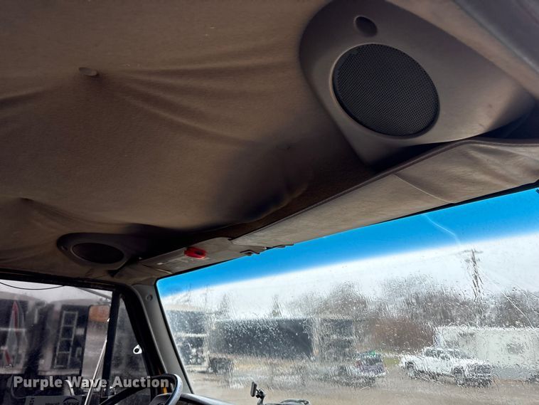 image for item FG2824 1999 Sterling L9511 ready mix truck