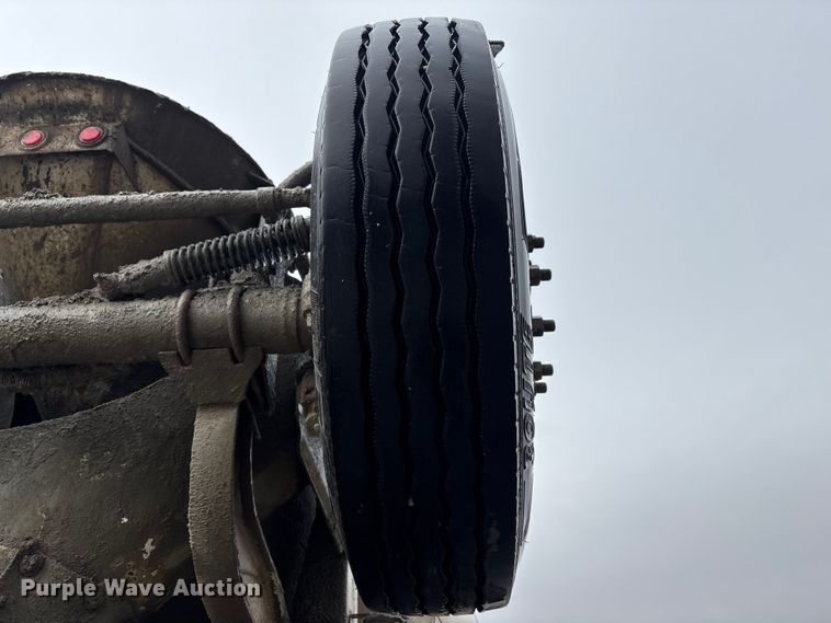 image for item FG2824 1999 Sterling L9511 ready mix truck