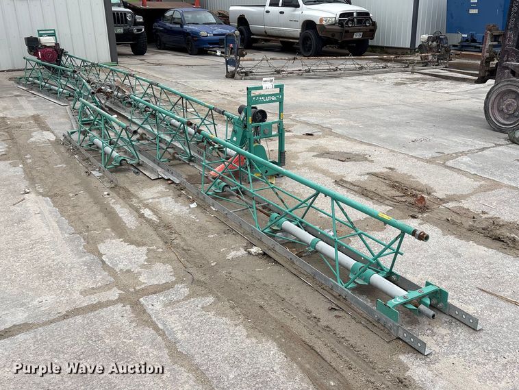 image for item FG2829 Multiquip concrete screed