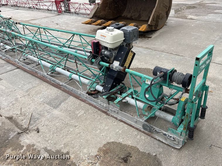 image for item FG2829 Multiquip concrete screed