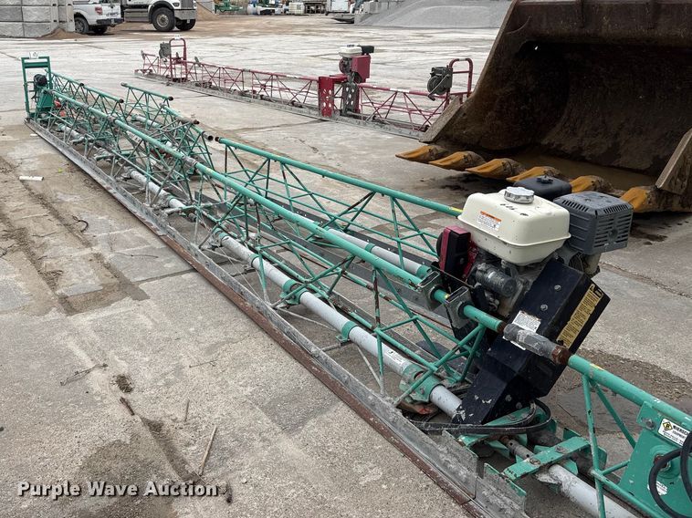 image for item FG2829 Multiquip concrete screed