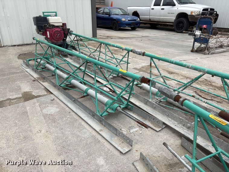 image for item FG2829 Multiquip concrete screed