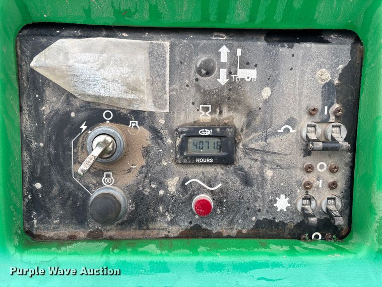 image for item FG2833 2017 Terex RL4 light plant