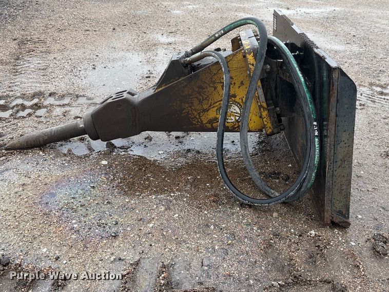 image for item FG2834 2014 B&D Fabricators SBC-410 skid steer breaker