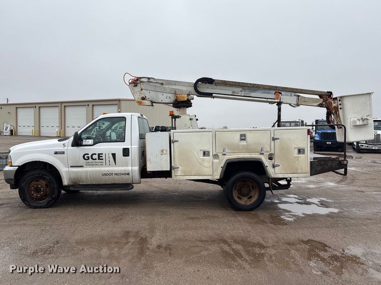 image for item FG2839 2003 Ford F550 bucket truck
