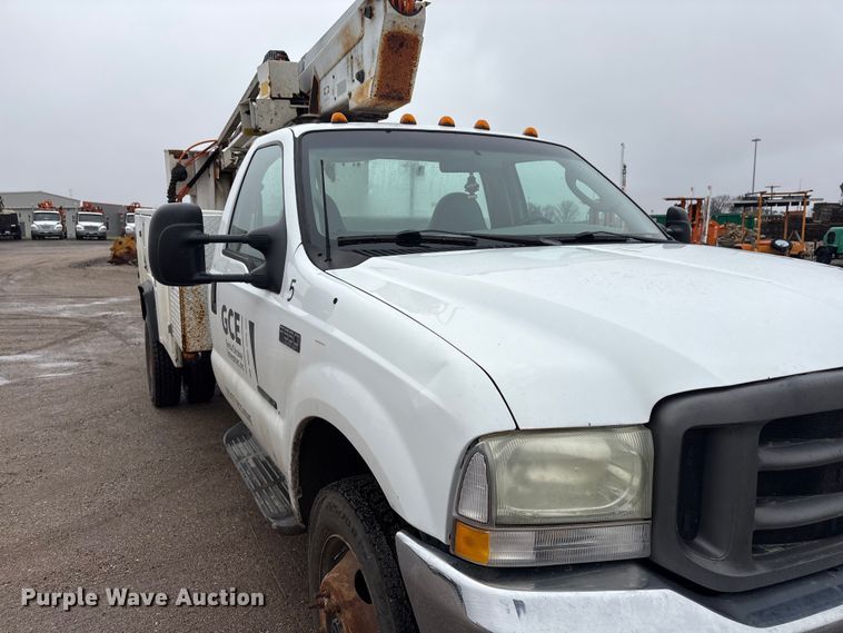 image for item FG2839 2003 Ford F550 bucket truck