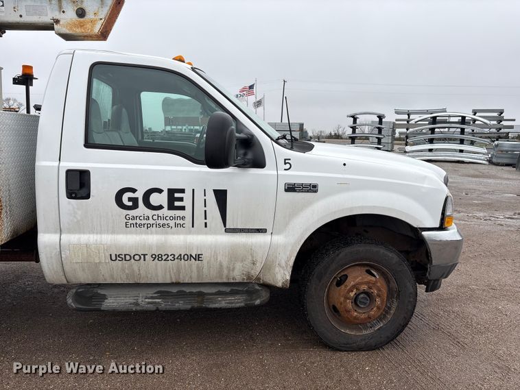 image for item FG2839 2003 Ford F550 bucket truck