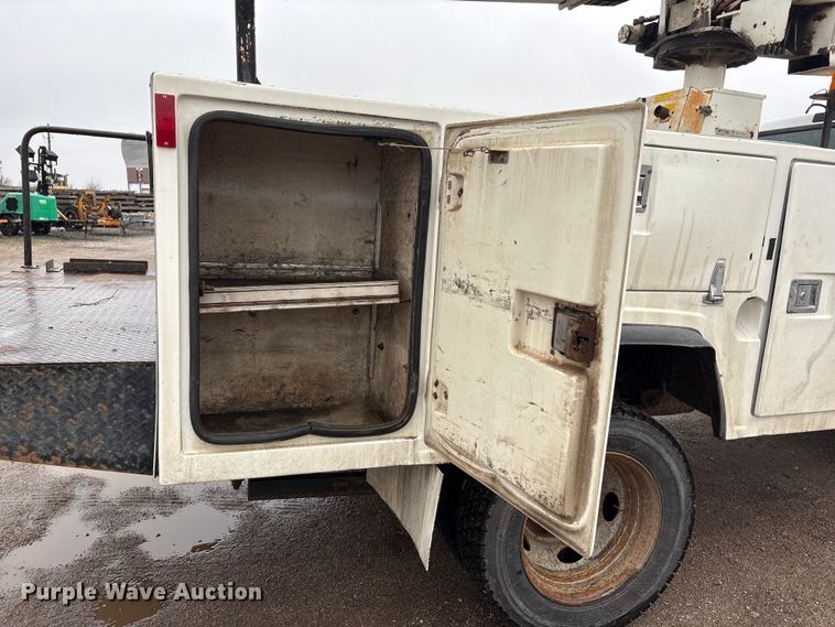 image for item FG2839 2003 Ford F550 bucket truck