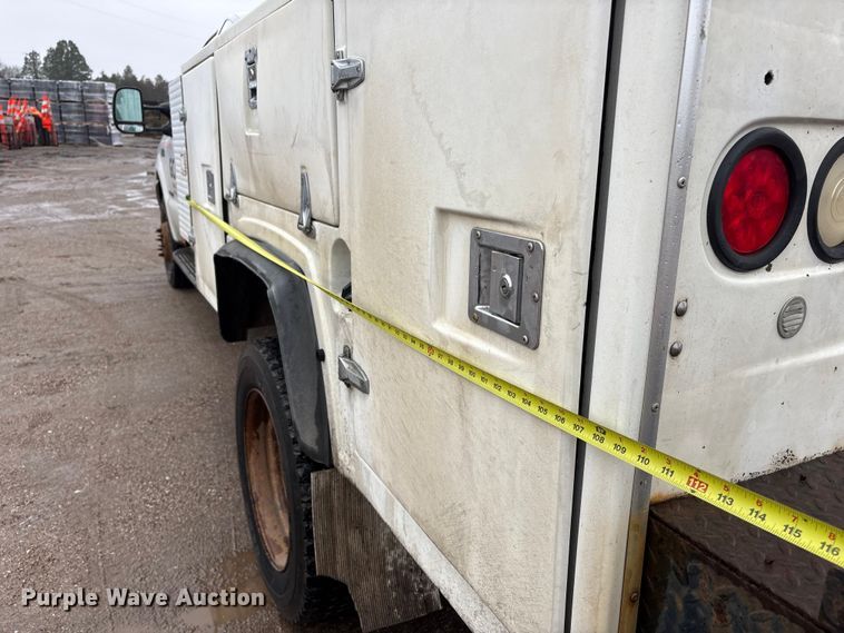 image for item FG2839 2003 Ford F550 bucket truck