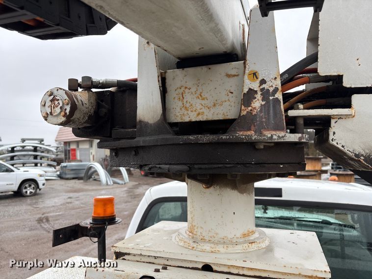 image for item FG2839 2003 Ford F550 bucket truck