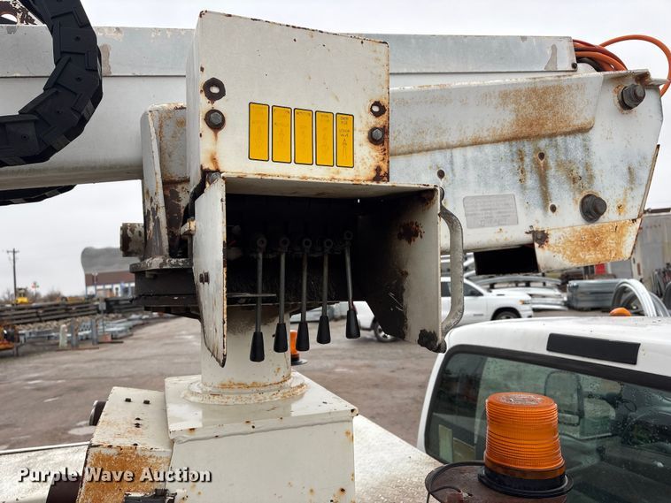 image for item FG2839 2003 Ford F550 bucket truck
