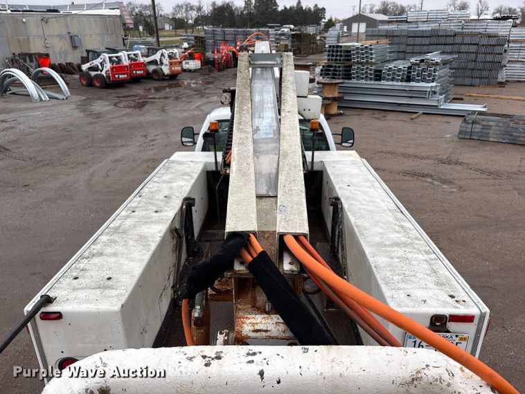 image for item FG2839 2003 Ford F550 bucket truck